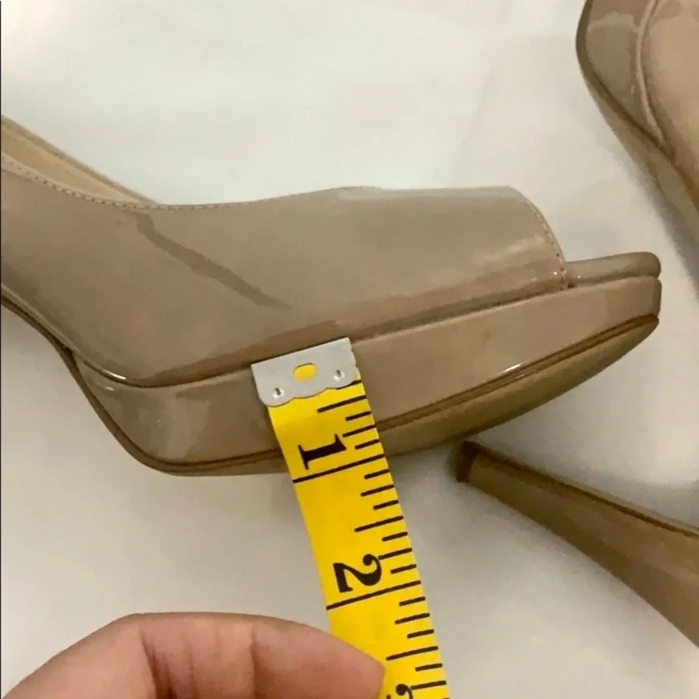 Enzo Angiolini Nude Heels Size 9